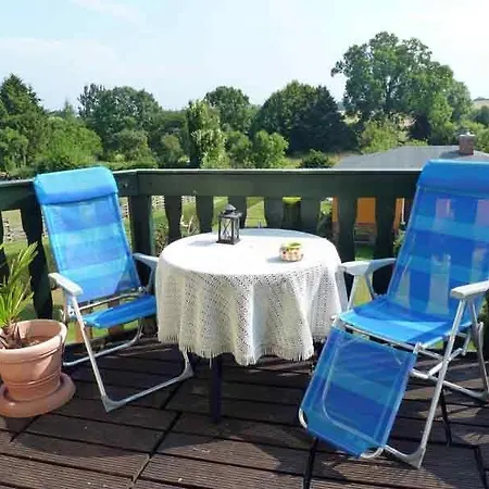 Grosses Mit Terrasse Am Granitzwald ホームステイ